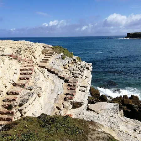 Nalu House - By The *